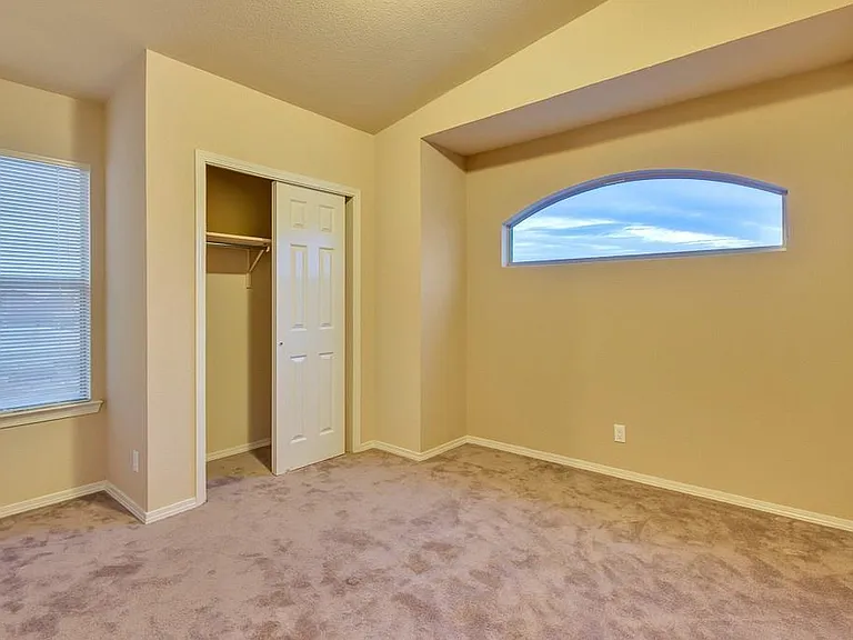 3925 Hueco Valley Dr — Photo 10