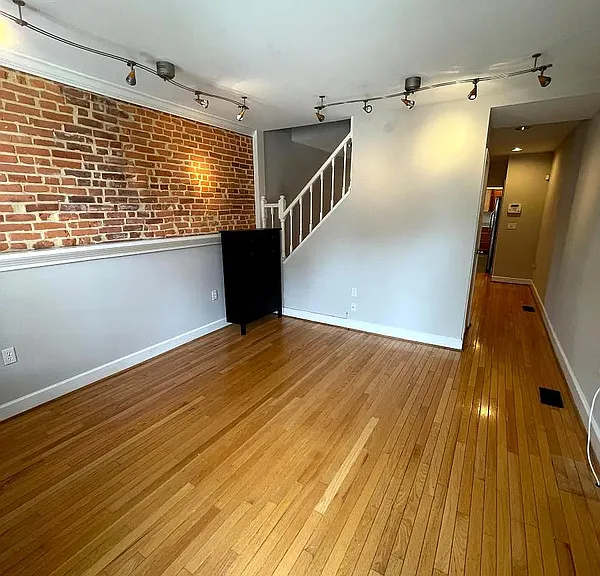 1112 S Conkling St #1 — Photo 2