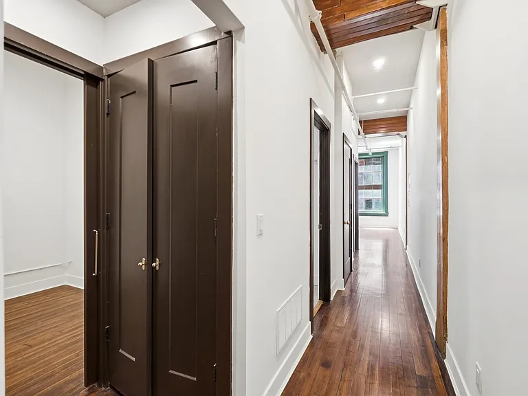 907 Main St #9 — Photo 23