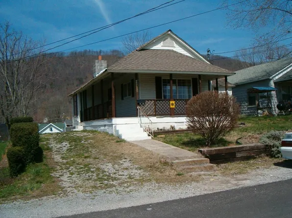 709 E Ash St, La Follette, TN 37766