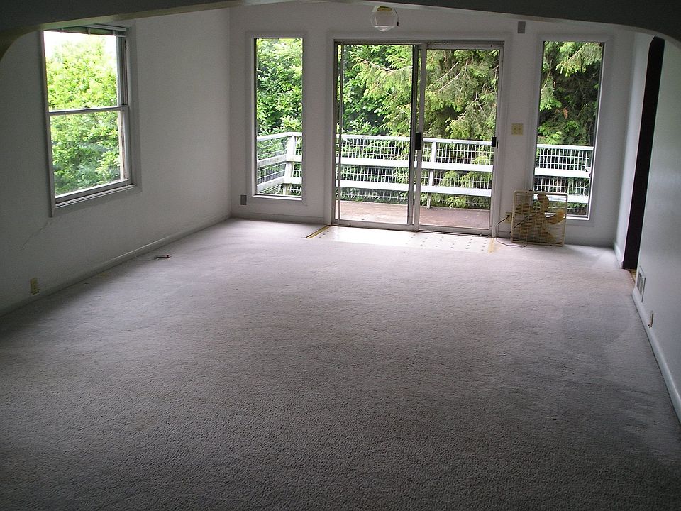 Dining Room with Deck