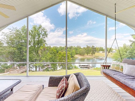 2nd image of 420 Lakeridge Dr