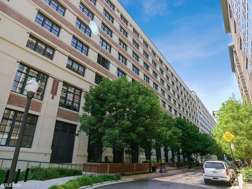 1st image of 900 N Kingsbury St APT 980