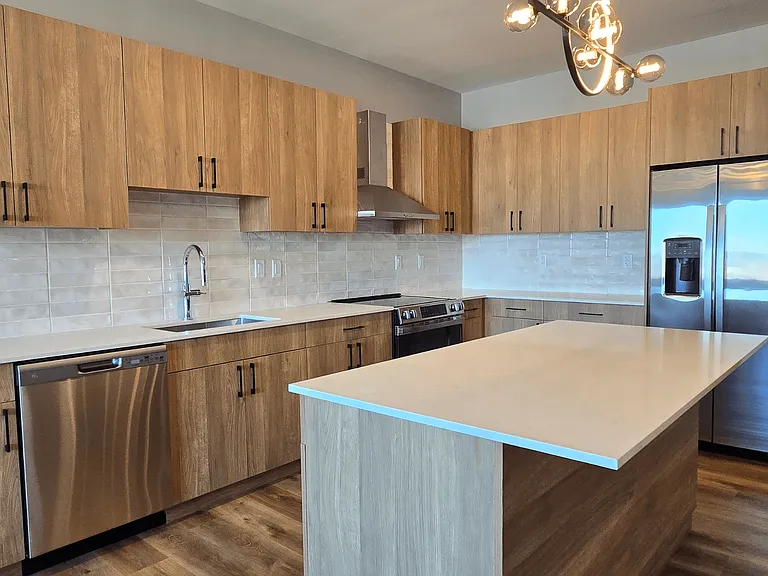 Lindsey Living — Photo 1
