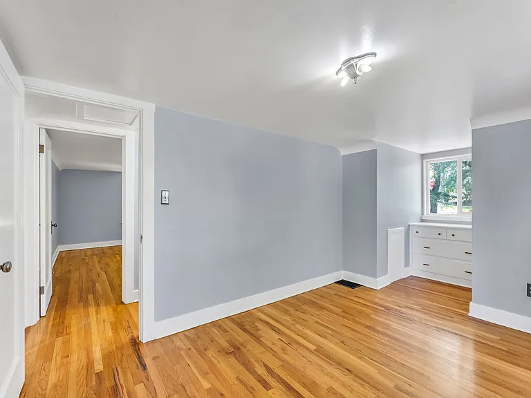 760 Marsh Ave — Photo 24