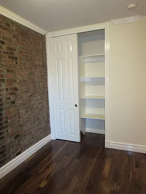 Rented by Nest Seekers International | media 18