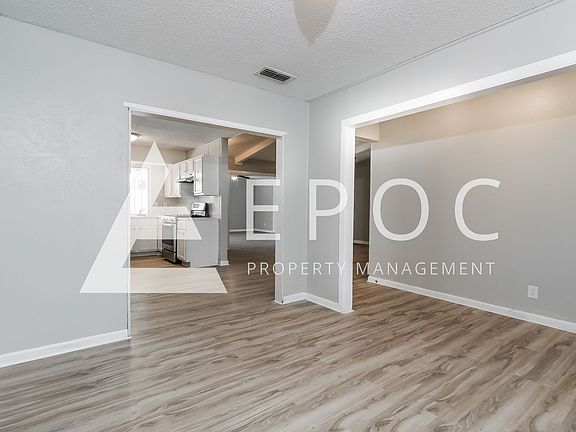 4th image of 403 Skyline Ave