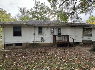 10093 Ashbrook Dr, Saint Louis, MO 63137