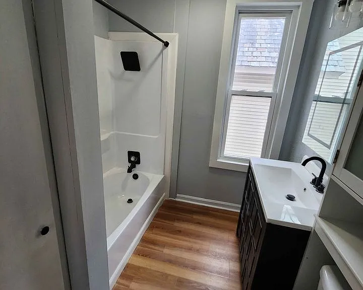 540 Hall St #2 — Photo 13