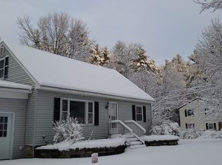 6 W Chamberlain Rd, Merrimack, NH 03054