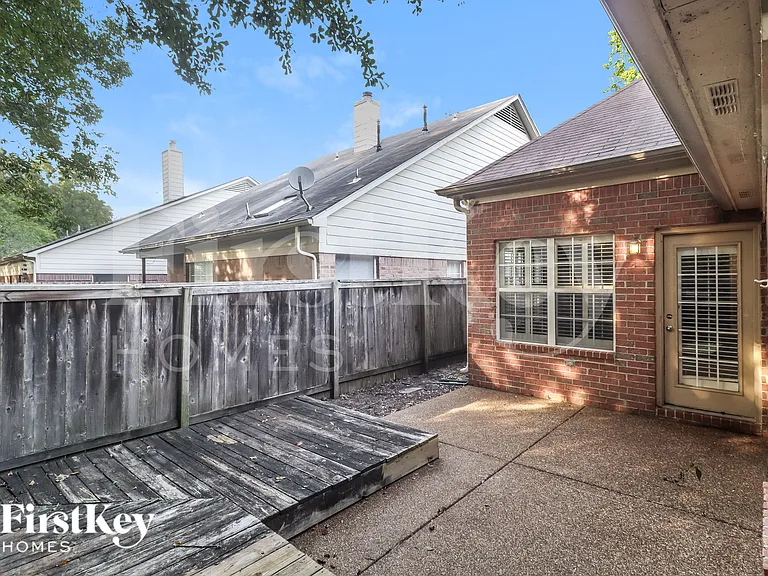 865 Abbey Grove Ln — Photo 17