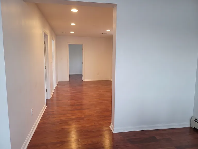 135 Westwood Ave #2 — Photo 4