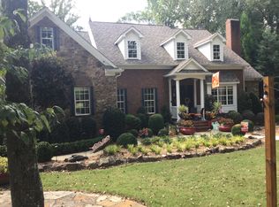 245 Woodsedge Dr, Eads, TN 38028