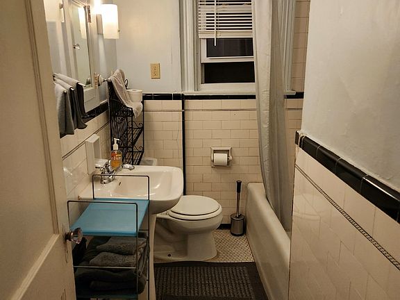 2nd floor Bath