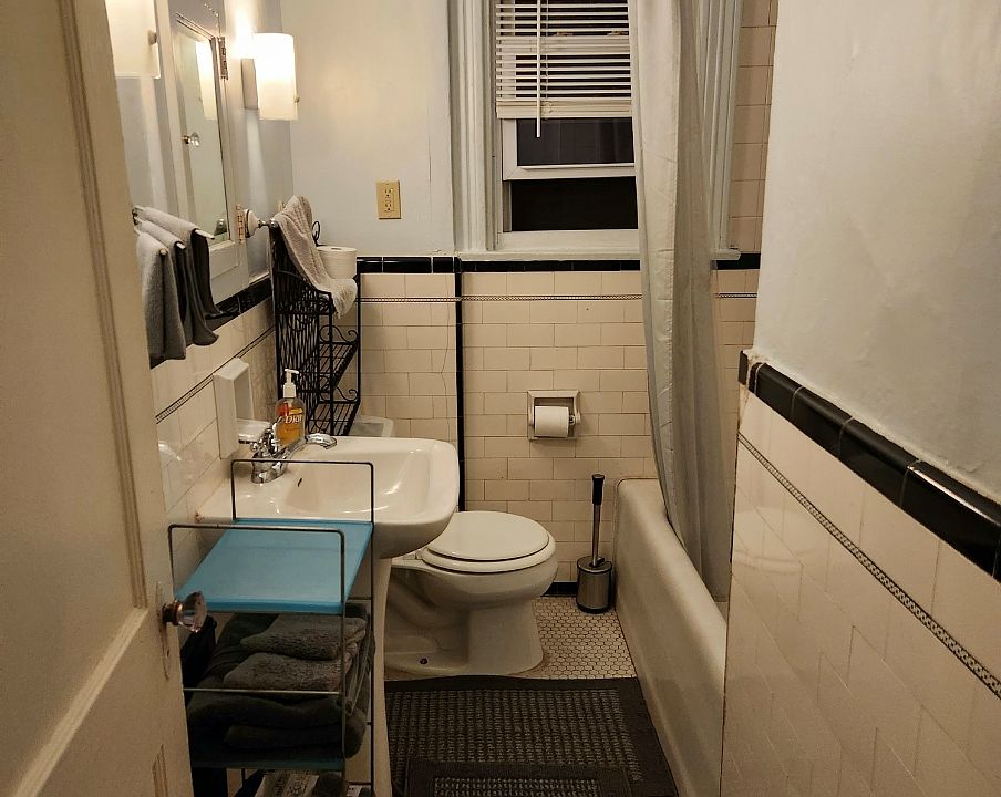 2nd floor Bath