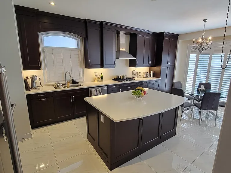 46 Black Diamond Cres — Photo 5