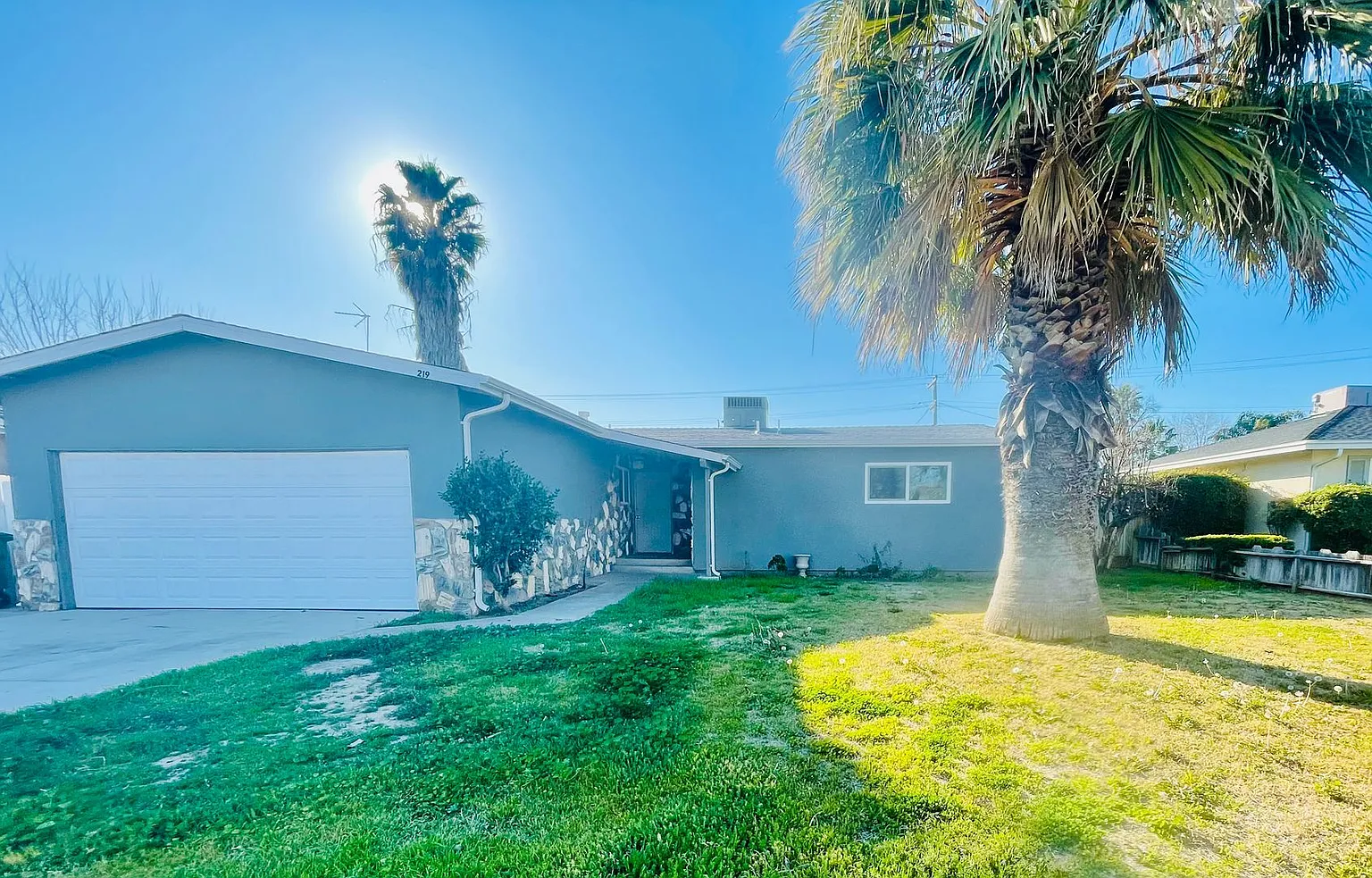 219 N Santa Rita St photo 1