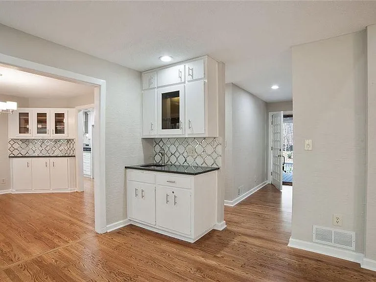 4200 Gunnin Rd — Photo 5