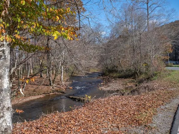 5 Tusquittee Creek Rd, Hayesville, NC 28904