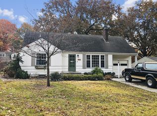 7041 Roe Ave, Prairie Village, KS 66208