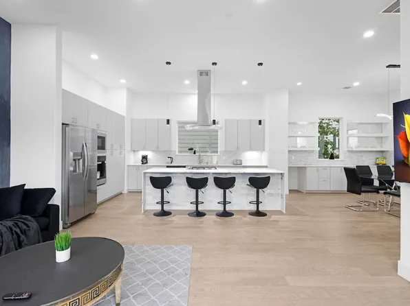 2105 McGowen St #Id1244936p, Houston, TX 77004