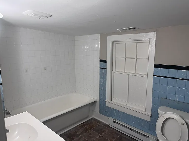 403 Delaware Ave — Photo 23