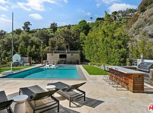 1255 N Bundy Dr, Los Angeles, CA 90049