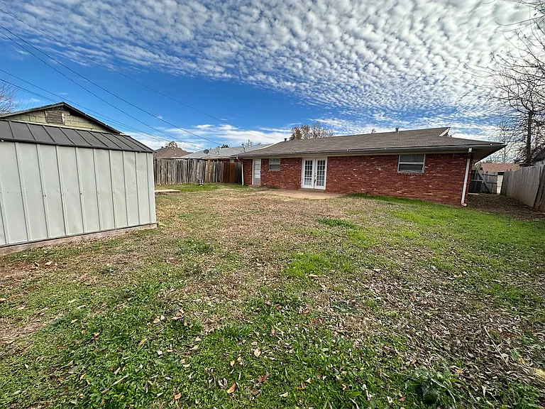621 Lotus Ave — Photo 34