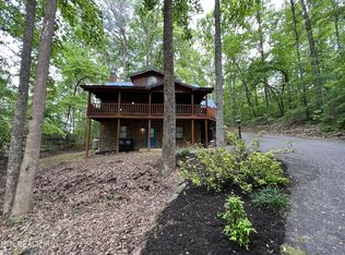 2164 Red Bud Rd, Sevierville, TN 37876