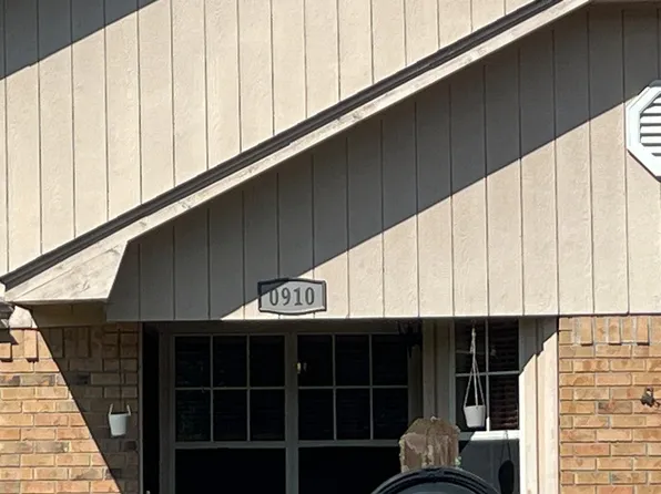910 Shady Ln, Hinesville, GA 31313