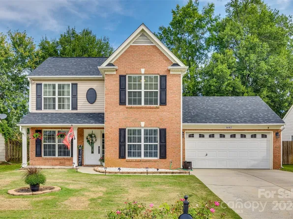 1682 Baylor Dr, Rock Hill, SC 29732
