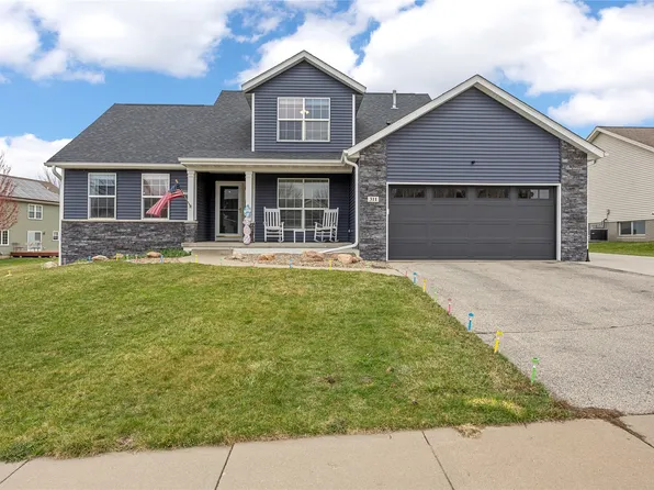 311 Rockhurst Dr SW, Cedar Rapids, IA 52404