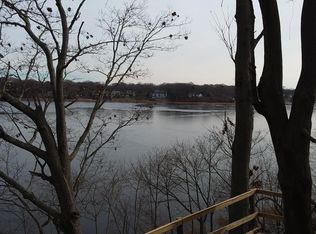 159 Arnolds Neck Dr, Warwick, RI 02886