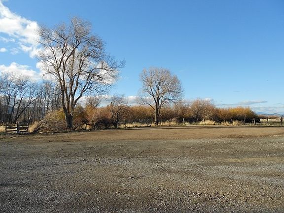 3rd image of 305 E Main St