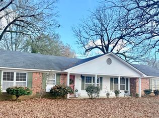 300 Oak Grove Dr, Grenada, MS 38901