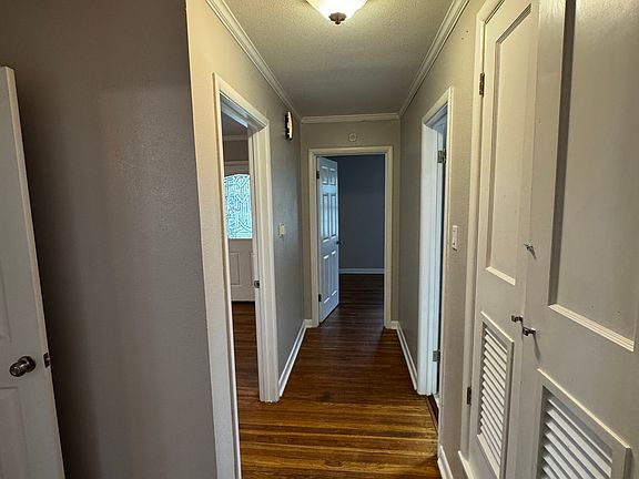 4th image of 1421 Arlington Dr