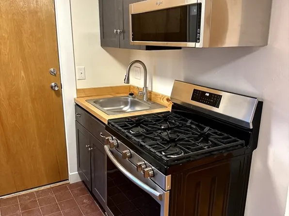 300 Main St #1, Southbridge, MA 01550