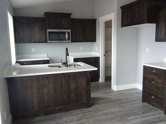 2nd image of 3992 Ingewood
