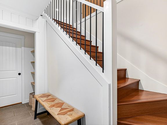 5th image of 22707 Balabanian Cir