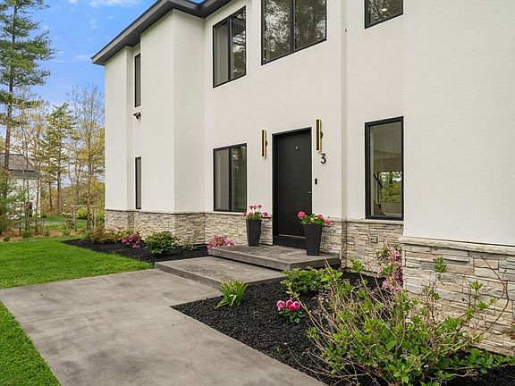 3rd image of 3 Kestrel Way