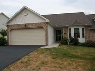 319 Baumgardner Dr, West Hanover, PA 17112