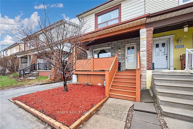 1st image of 1867 Dufferin St