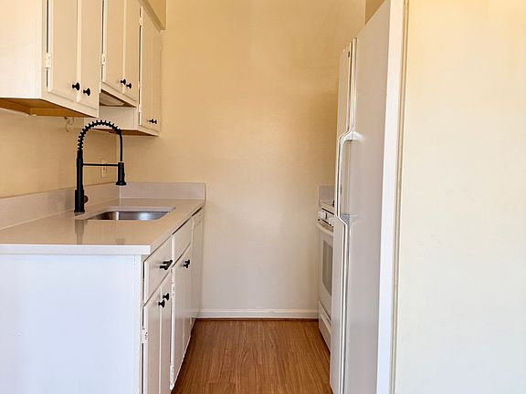 5th image of 27799 Carini Villa St