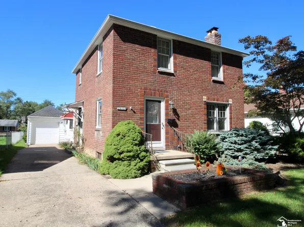 29386 Walnut St, Flat Rock, MI 48134