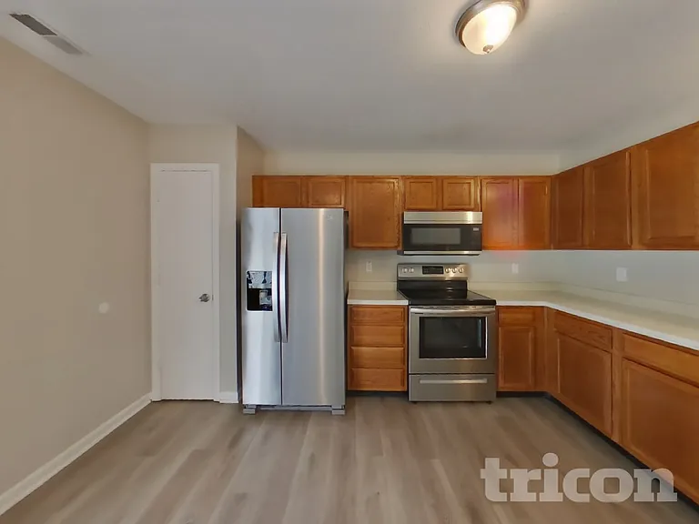 2207 Golden Eye Cir — Photo 5