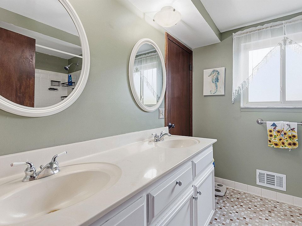 39121 Sturbridge Dr, photo 21