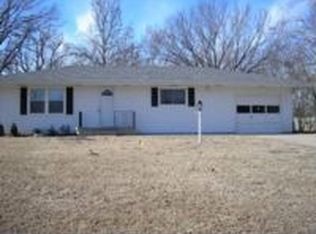 3523 NW Rochester Rd, Topeka, KS 66617
