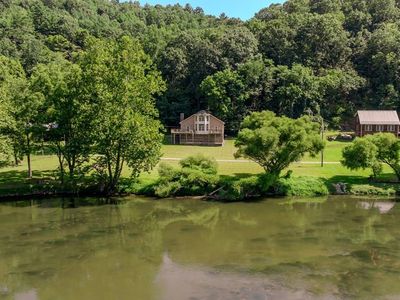 713 River Beach Ln, Galax, VA, 24333