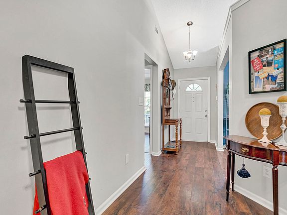 3rd image of 338 Riverside Chase Cir
