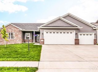 709 Patricia St, Washington, IL